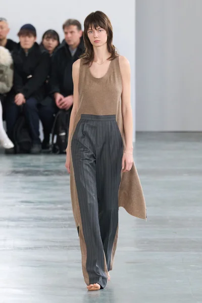 Look 2